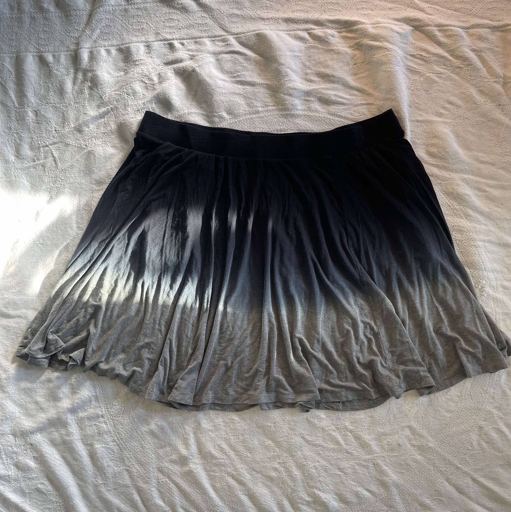 SUPER SOFT Ombre Skater Skirt
